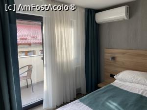 [P12] Hotel Subcarpaţi, Curtea de Argeş - prin cameră » foto by nicole33
 - 
<span class="allrVoted glyphicon glyphicon-heart hidden" id="av1414514"></span>
<a class="m-l-10 hidden" id="sv1414514" onclick="voting_Foto_DelVot(,1414514,26734)" role="button">șterge vot <span class="glyphicon glyphicon-remove"></span></a>
<a id="v91414514" class=" c-red"  onclick="voting_Foto_SetVot(1414514)" role="button"><span class="glyphicon glyphicon-heart-empty"></span> <b>LIKE</b> = Votează poza</a> <img class="hidden"  id="f1414514W9" src="/imagini/loader.gif" border="0" /><span class="AjErrMes hidden" id="e1414514ErM"></span>