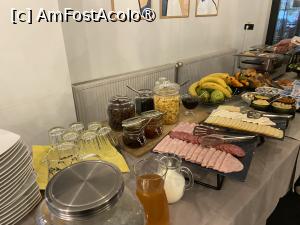 [P19] Hotel Subcarpaţi, Curtea de Argeş - la micul dejun » foto by nicole33
 - 
<span class="allrVoted glyphicon glyphicon-heart hidden" id="av1414521"></span>
<a class="m-l-10 hidden" id="sv1414521" onclick="voting_Foto_DelVot(,1414521,26734)" role="button">șterge vot <span class="glyphicon glyphicon-remove"></span></a>
<a id="v91414521" class=" c-red"  onclick="voting_Foto_SetVot(1414521)" role="button"><span class="glyphicon glyphicon-heart-empty"></span> <b>LIKE</b> = Votează poza</a> <img class="hidden"  id="f1414521W9" src="/imagini/loader.gif" border="0" /><span class="AjErrMes hidden" id="e1414521ErM"></span>
