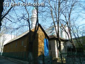[P03] Moscheea de la Pieptănari - Vedere din Strada Constantin Mănescu. » foto by iulianic
 - 
<span class="allrVoted glyphicon glyphicon-heart hidden" id="av1218926"></span>
<a class="m-l-10 hidden" id="sv1218926" onclick="voting_Foto_DelVot(,1218926,26757)" role="button">șterge vot <span class="glyphicon glyphicon-remove"></span></a>
<a id="v91218926" class=" c-red"  onclick="voting_Foto_SetVot(1218926)" role="button"><span class="glyphicon glyphicon-heart-empty"></span> <b>LIKE</b> = Votează poza</a> <img class="hidden"  id="f1218926W9" src="/imagini/loader.gif" border="0" /><span class="AjErrMes hidden" id="e1218926ErM"></span>