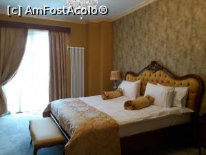 [P19] Hotel Arlington Craiova.Dormitorul apartamentului...superb! » foto by Floria
 - 
<span class="allrVoted glyphicon glyphicon-heart hidden" id="av1219016"></span>
<a class="m-l-10 hidden" id="sv1219016" onclick="voting_Foto_DelVot(,1219016,26759)" role="button">șterge vot <span class="glyphicon glyphicon-remove"></span></a>
<a id="v91219016" class=" c-red"  onclick="voting_Foto_SetVot(1219016)" role="button"><span class="glyphicon glyphicon-heart-empty"></span> <b>LIKE</b> = Votează poza</a> <img class="hidden"  id="f1219016W9" src="/imagini/loader.gif" border="0" /><span class="AjErrMes hidden" id="e1219016ErM"></span>