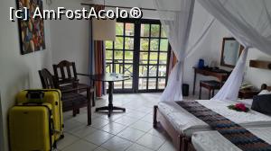 [P05] prin camera de hotel » foto by robert
 - 
<span class="allrVoted glyphicon glyphicon-heart hidden" id="av1247368"></span>
<a class="m-l-10 hidden" id="sv1247368" onclick="voting_Foto_DelVot(,1247368,26761)" role="button">șterge vot <span class="glyphicon glyphicon-remove"></span></a>
<a id="v91247368" class=" c-red"  onclick="voting_Foto_SetVot(1247368)" role="button"><span class="glyphicon glyphicon-heart-empty"></span> <b>LIKE</b> = Votează poza</a> <img class="hidden"  id="f1247368W9" src="/imagini/loader.gif" border="0" /><span class="AjErrMes hidden" id="e1247368ErM"></span>