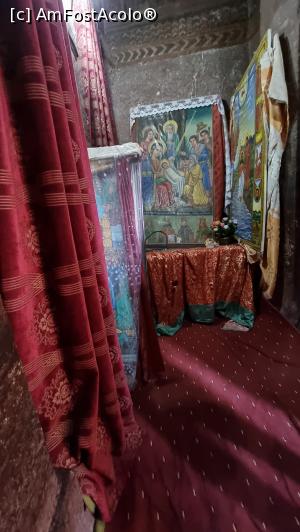[P28] interior biserică » foto by robert
 - 
<span class="allrVoted glyphicon glyphicon-heart hidden" id="av1225640"></span>
<a class="m-l-10 hidden" id="sv1225640" onclick="voting_Foto_DelVot(,1225640,26770)" role="button">șterge vot <span class="glyphicon glyphicon-remove"></span></a>
<a id="v91225640" class=" c-red"  onclick="voting_Foto_SetVot(1225640)" role="button"><span class="glyphicon glyphicon-heart-empty"></span> <b>LIKE</b> = Votează poza</a> <img class="hidden"  id="f1225640W9" src="/imagini/loader.gif" border="0" /><span class="AjErrMes hidden" id="e1225640ErM"></span>
