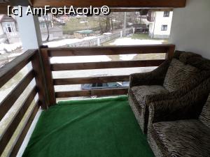 [P10] Balconul, cu cele 2 fotolii. » foto by Safta Radu
 - 
<span class="allrVoted glyphicon glyphicon-heart hidden" id="av1221440"></span>
<a class="m-l-10 hidden" id="sv1221440" onclick="voting_Foto_DelVot(,1221440,26780)" role="button">șterge vot <span class="glyphicon glyphicon-remove"></span></a>
<a id="v91221440" class=" c-red"  onclick="voting_Foto_SetVot(1221440)" role="button"><span class="glyphicon glyphicon-heart-empty"></span> <b>LIKE</b> = Votează poza</a> <img class="hidden"  id="f1221440W9" src="/imagini/loader.gif" border="0" /><span class="AjErrMes hidden" id="e1221440ErM"></span>