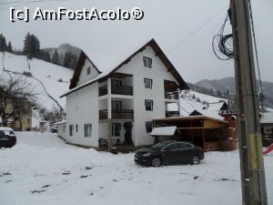[P02] Casa Rareș...după ninsoare. » foto by Safta Radu
 - 
<span class="allrVoted glyphicon glyphicon-heart hidden" id="av1221432"></span>
<a class="m-l-10 hidden" id="sv1221432" onclick="voting_Foto_DelVot(,1221432,26780)" role="button">șterge vot <span class="glyphicon glyphicon-remove"></span></a>
<a id="v91221432" class=" c-red"  onclick="voting_Foto_SetVot(1221432)" role="button"><span class="glyphicon glyphicon-heart-empty"></span> <b>LIKE</b> = Votează poza</a> <img class="hidden"  id="f1221432W9" src="/imagini/loader.gif" border="0" /><span class="AjErrMes hidden" id="e1221432ErM"></span>