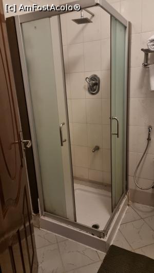 [P08] camera de baie » foto by robert
 - 
<span class="allrVoted glyphicon glyphicon-heart hidden" id="av1221555"></span>
<a class="m-l-10 hidden" id="sv1221555" onclick="voting_Foto_DelVot(,1221555,26783)" role="button">șterge vot <span class="glyphicon glyphicon-remove"></span></a>
<a id="v91221555" class=" c-red"  onclick="voting_Foto_SetVot(1221555)" role="button"><span class="glyphicon glyphicon-heart-empty"></span> <b>LIKE</b> = Votează poza</a> <img class="hidden"  id="f1221555W9" src="/imagini/loader.gif" border="0" /><span class="AjErrMes hidden" id="e1221555ErM"></span>