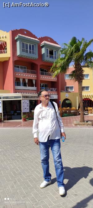 [P28] Marina ...un fel de ,,la bogati"" un port pentru vase de lux , multe restaurante si cafenele unde cei cu dare de mana petrec serile cand este mai racoare » foto by viorelgeorgescu
 - 
<span class="allrVoted glyphicon glyphicon-heart hidden" id="av1260032"></span>
<a class="m-l-10 hidden" id="sv1260032" onclick="voting_Foto_DelVot(,1260032,26784)" role="button">șterge vot <span class="glyphicon glyphicon-remove"></span></a>
<a id="v91260032" class=" c-red"  onclick="voting_Foto_SetVot(1260032)" role="button"><span class="glyphicon glyphicon-heart-empty"></span> <b>LIKE</b> = Votează poza</a> <img class="hidden"  id="f1260032W9" src="/imagini/loader.gif" border="0" /><span class="AjErrMes hidden" id="e1260032ErM"></span>