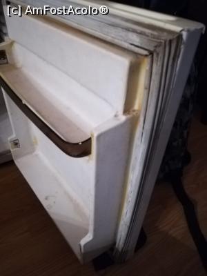 [P11] acelasi frigider » foto by delia1
 - 
<span class="allrVoted glyphicon glyphicon-heart hidden" id="av1221589"></span>
<a class="m-l-10 hidden" id="sv1221589" onclick="voting_Foto_DelVot(,1221589,26784)" role="button">șterge vot <span class="glyphicon glyphicon-remove"></span></a>
<a id="v91221589" class=" c-red"  onclick="voting_Foto_SetVot(1221589)" role="button"><span class="glyphicon glyphicon-heart-empty"></span> <b>LIKE</b> = Votează poza</a> <img class="hidden"  id="f1221589W9" src="/imagini/loader.gif" border="0" /><span class="AjErrMes hidden" id="e1221589ErM"></span>