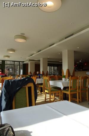 [P03] Sala restaurantului. » foto by tata123 🔱
 - 
<span class="allrVoted glyphicon glyphicon-heart hidden" id="av1223188"></span>
<a class="m-l-10 hidden" id="sv1223188" onclick="voting_Foto_DelVot(,1223188,26792)" role="button">șterge vot <span class="glyphicon glyphicon-remove"></span></a>
<a id="v91223188" class=" c-red"  onclick="voting_Foto_SetVot(1223188)" role="button"><span class="glyphicon glyphicon-heart-empty"></span> <b>LIKE</b> = Votează poza</a> <img class="hidden"  id="f1223188W9" src="/imagini/loader.gif" border="0" /><span class="AjErrMes hidden" id="e1223188ErM"></span>