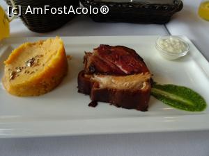 [P08] Ciolan de porc cu cartofi țărănești. » foto by tata123 🔱
 - 
<span class="allrVoted glyphicon glyphicon-heart hidden" id="av1223193"></span>
<a class="m-l-10 hidden" id="sv1223193" onclick="voting_Foto_DelVot(,1223193,26792)" role="button">șterge vot <span class="glyphicon glyphicon-remove"></span></a>
<a id="v91223193" class=" c-red"  onclick="voting_Foto_SetVot(1223193)" role="button"><span class="glyphicon glyphicon-heart-empty"></span> <b>LIKE</b> = Votează poza</a> <img class="hidden"  id="f1223193W9" src="/imagini/loader.gif" border="0" /><span class="AjErrMes hidden" id="e1223193ErM"></span>