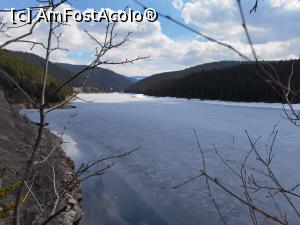 [P06] Lacul Oaşa &icirc;ngheţat » foto by elise
 - 
<span class="allrVoted glyphicon glyphicon-heart hidden" id="av1223776"></span>
<a class="m-l-10 hidden" id="sv1223776" onclick="voting_Foto_DelVot(,1223776,26798)" role="button">șterge vot <span class="glyphicon glyphicon-remove"></span></a>
<a id="v91223776" class=" c-red"  onclick="voting_Foto_SetVot(1223776)" role="button"><span class="glyphicon glyphicon-heart-empty"></span> <b>LIKE</b> = Votează poza</a> <img class="hidden"  id="f1223776W9" src="/imagini/loader.gif" border="0" /><span class="AjErrMes hidden" id="e1223776ErM"></span>