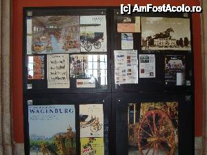 [P16] Vitrina cu trasuri -gardianul a strigat: no flash... bine, bine, ca am prea putine poze » foto by mireille
 - 
<span class="allrVoted glyphicon glyphicon-heart hidden" id="av486972"></span>
<a class="m-l-10 hidden" id="sv486972" onclick="voting_Foto_DelVot(,486972,26822)" role="button">șterge vot <span class="glyphicon glyphicon-remove"></span></a>
<a id="v9486972" class=" c-red"  onclick="voting_Foto_SetVot(486972)" role="button"><span class="glyphicon glyphicon-heart-empty"></span> <b>LIKE</b> = Votează poza</a> <img class="hidden"  id="f486972W9" src="/imagini/loader.gif" border="0" /><span class="AjErrMes hidden" id="e486972ErM"></span>