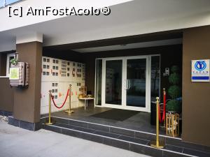 [P01] Intrarea în aparthotel » foto by crismis
 - 
<span class="allrVoted glyphicon glyphicon-heart hidden" id="av1228985"></span>
<a class="m-l-10 hidden" id="sv1228985" onclick="voting_Foto_DelVot(,1228985,26852)" role="button">șterge vot <span class="glyphicon glyphicon-remove"></span></a>
<a id="v91228985" class=" c-red"  onclick="voting_Foto_SetVot(1228985)" role="button"><span class="glyphicon glyphicon-heart-empty"></span> <b>LIKE</b> = Votează poza</a> <img class="hidden"  id="f1228985W9" src="/imagini/loader.gif" border="0" /><span class="AjErrMes hidden" id="e1228985ErM"></span>