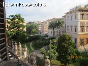 [P03] Vedere de la fereastra camerei - Palazzo Barberini » foto by adso
 - 
<span class="allrVoted glyphicon glyphicon-heart hidden" id="av1229185"></span>
<a class="m-l-10 hidden" id="sv1229185" onclick="voting_Foto_DelVot(,1229185,26854)" role="button">șterge vot <span class="glyphicon glyphicon-remove"></span></a>
<a id="v91229185" class=" c-red"  onclick="voting_Foto_SetVot(1229185)" role="button"><span class="glyphicon glyphicon-heart-empty"></span> <b>LIKE</b> = Votează poza</a> <img class="hidden"  id="f1229185W9" src="/imagini/loader.gif" border="0" /><span class="AjErrMes hidden" id="e1229185ErM"></span>