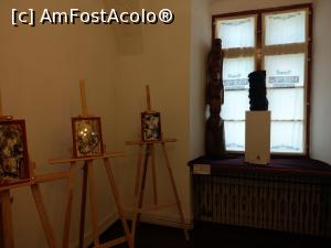 [P66] Expoziție de artă, pictură și grafică. » foto by maryka
 - 
<span class="allrVoted glyphicon glyphicon-heart hidden" id="av1230039"></span>
<a class="m-l-10 hidden" id="sv1230039" onclick="voting_Foto_DelVot(,1230039,26859)" role="button">șterge vot <span class="glyphicon glyphicon-remove"></span></a>
<a id="v91230039" class=" c-red"  onclick="voting_Foto_SetVot(1230039)" role="button"><span class="glyphicon glyphicon-heart-empty"></span> <b>LIKE</b> = Votează poza</a> <img class="hidden"  id="f1230039W9" src="/imagini/loader.gif" border="0" /><span class="AjErrMes hidden" id="e1230039ErM"></span>