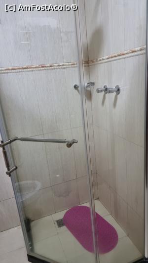 [P12] prin camera de hotel » foto by robert
 - 
<span class="allrVoted glyphicon glyphicon-heart hidden" id="av1231653"></span>
<a class="m-l-10 hidden" id="sv1231653" onclick="voting_Foto_DelVot(,1231653,26869)" role="button">șterge vot <span class="glyphicon glyphicon-remove"></span></a>
<a id="v91231653" class=" c-red"  onclick="voting_Foto_SetVot(1231653)" role="button"><span class="glyphicon glyphicon-heart-empty"></span> <b>LIKE</b> = Votează poza</a> <img class="hidden"  id="f1231653W9" src="/imagini/loader.gif" border="0" /><span class="AjErrMes hidden" id="e1231653ErM"></span>