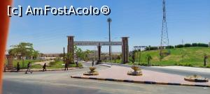 [P46] 46. O firmă mare ne informează că este „Universitatea Aswan”. » foto by msnd
 - 
<span class="allrVoted glyphicon glyphicon-heart hidden" id="av1267706"></span>
<a class="m-l-10 hidden" id="sv1267706" onclick="voting_Foto_DelVot(,1267706,26873)" role="button">șterge vot <span class="glyphicon glyphicon-remove"></span></a>
<a id="v91267706" class=" c-red"  onclick="voting_Foto_SetVot(1267706)" role="button"><span class="glyphicon glyphicon-heart-empty"></span> <b>LIKE</b> = Votează poza</a> <img class="hidden"  id="f1267706W9" src="/imagini/loader.gif" border="0" /><span class="AjErrMes hidden" id="e1267706ErM"></span>