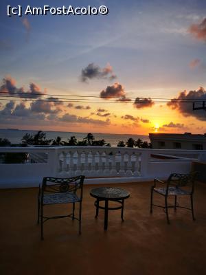 [P12] Apusul spre Cancun » foto by cata2106
 - 
<span class="allrVoted glyphicon glyphicon-heart hidden" id="av1233669"></span>
<a class="m-l-10 hidden" id="sv1233669" onclick="voting_Foto_DelVot(,1233669,26884)" role="button">șterge vot <span class="glyphicon glyphicon-remove"></span></a>
<a id="v91233669" class=" c-red"  onclick="voting_Foto_SetVot(1233669)" role="button"><span class="glyphicon glyphicon-heart-empty"></span> <b>LIKE</b> = Votează poza</a> <img class="hidden"  id="f1233669W9" src="/imagini/loader.gif" border="0" /><span class="AjErrMes hidden" id="e1233669ErM"></span>