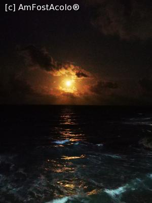 [P18] Luna deasupra Marii Caraibelor » foto by cata2106
 - 
<span class="allrVoted glyphicon glyphicon-heart hidden" id="av1233675"></span>
<a class="m-l-10 hidden" id="sv1233675" onclick="voting_Foto_DelVot(,1233675,26884)" role="button">șterge vot <span class="glyphicon glyphicon-remove"></span></a>
<a id="v91233675" class=" c-red"  onclick="voting_Foto_SetVot(1233675)" role="button"><span class="glyphicon glyphicon-heart-empty"></span> <b>LIKE</b> = Votează poza</a> <img class="hidden"  id="f1233675W9" src="/imagini/loader.gif" border="0" /><span class="AjErrMes hidden" id="e1233675ErM"></span>