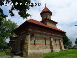 [P16] Biserica de piatră - imagine de ansamblu. » foto by tata123 🔱
 - 
<span class="allrVoted glyphicon glyphicon-heart hidden" id="av1369627"></span>
<a class="m-l-10 hidden" id="sv1369627" onclick="voting_Foto_DelVot(,1369627,26886)" role="button">șterge vot <span class="glyphicon glyphicon-remove"></span></a>
<a id="v91369627" class=" c-red"  onclick="voting_Foto_SetVot(1369627)" role="button"><span class="glyphicon glyphicon-heart-empty"></span> <b>LIKE</b> = Votează poza</a> <img class="hidden"  id="f1369627W9" src="/imagini/loader.gif" border="0" /><span class="AjErrMes hidden" id="e1369627ErM"></span>