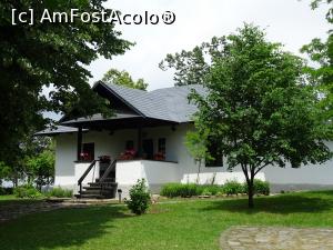 [P03] Casa memorială - Ipotești. » foto by tata123 🔱
 - 
<span class="allrVoted glyphicon glyphicon-heart hidden" id="av1369614"></span>
<a class="m-l-10 hidden" id="sv1369614" onclick="voting_Foto_DelVot(,1369614,26886)" role="button">șterge vot <span class="glyphicon glyphicon-remove"></span></a>
<a id="v91369614" class=" c-red"  onclick="voting_Foto_SetVot(1369614)" role="button"><span class="glyphicon glyphicon-heart-empty"></span> <b>LIKE</b> = Votează poza</a> <img class="hidden"  id="f1369614W9" src="/imagini/loader.gif" border="0" /><span class="AjErrMes hidden" id="e1369614ErM"></span>