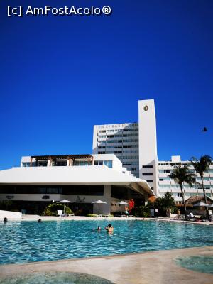 [P12] Piscina hotelului » foto by cata2106
 - 
<span class="allrVoted glyphicon glyphicon-heart hidden" id="av1236584"></span>
<a class="m-l-10 hidden" id="sv1236584" onclick="voting_Foto_DelVot(,1236584,26911)" role="button">șterge vot <span class="glyphicon glyphicon-remove"></span></a>
<a id="v91236584" class=" c-red"  onclick="voting_Foto_SetVot(1236584)" role="button"><span class="glyphicon glyphicon-heart-empty"></span> <b>LIKE</b> = Votează poza</a> <img class="hidden"  id="f1236584W9" src="/imagini/loader.gif" border="0" /><span class="AjErrMes hidden" id="e1236584ErM"></span>