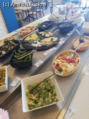 [P13] Salat bar la prânz » foto by stefan.b
 - 
<span class="allrVoted glyphicon glyphicon-heart hidden" id="av1239559"></span>
<a class="m-l-10 hidden" id="sv1239559" onclick="voting_Foto_DelVot(,1239559,26935)" role="button">șterge vot <span class="glyphicon glyphicon-remove"></span></a>
<a id="v91239559" class=" c-red"  onclick="voting_Foto_SetVot(1239559)" role="button"><span class="glyphicon glyphicon-heart-empty"></span> <b>LIKE</b> = Votează poza</a> <img class="hidden"  id="f1239559W9" src="/imagini/loader.gif" border="0" /><span class="AjErrMes hidden" id="e1239559ErM"></span>