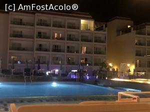 [P03] seara in resort » foto by mireymis
 - 
<span class="allrVoted glyphicon glyphicon-heart hidden" id="av1301953"></span>
<a class="m-l-10 hidden" id="sv1301953" onclick="voting_Foto_DelVot(,1301953,26946)" role="button">șterge vot <span class="glyphicon glyphicon-remove"></span></a>
<a id="v91301953" class=" c-red"  onclick="voting_Foto_SetVot(1301953)" role="button"><span class="glyphicon glyphicon-heart-empty"></span> <b>LIKE</b> = Votează poza</a> <img class="hidden"  id="f1301953W9" src="/imagini/loader.gif" border="0" /><span class="AjErrMes hidden" id="e1301953ErM"></span>