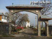 [P01] Manastirea Balaciu - Poarta manastirii, construita din piatra de rau » foto by valimi
 - 
<span class="allrVoted glyphicon glyphicon-heart hidden" id="av168574"></span>
<a class="m-l-10 hidden" id="sv168574" onclick="voting_Foto_DelVot(,168574,26966)" role="button">șterge vot <span class="glyphicon glyphicon-remove"></span></a>
<a id="v9168574" class=" c-red"  onclick="voting_Foto_SetVot(168574)" role="button"><span class="glyphicon glyphicon-heart-empty"></span> <b>LIKE</b> = Votează poza</a> <img class="hidden"  id="f168574W9" src="/imagini/loader.gif" border="0" /><span class="AjErrMes hidden" id="e168574ErM"></span>