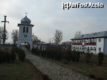 [P11] Manastirea Balaciu - curtea manastirii vazuta de langa biserica » foto by valimi
 - 
<span class="allrVoted glyphicon glyphicon-heart hidden" id="av168584"></span>
<a class="m-l-10 hidden" id="sv168584" onclick="voting_Foto_DelVot(,168584,26966)" role="button">șterge vot <span class="glyphicon glyphicon-remove"></span></a>
<a id="v9168584" class=" c-red"  onclick="voting_Foto_SetVot(168584)" role="button"><span class="glyphicon glyphicon-heart-empty"></span> <b>LIKE</b> = Votează poza</a> <img class="hidden"  id="f168584W9" src="/imagini/loader.gif" border="0" /><span class="AjErrMes hidden" id="e168584ErM"></span>