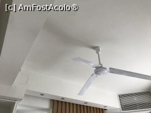 [P16] Ventilator de tavan, foarte folositor, cand aparatul de AC răcea prea mult » foto by lauraned
 - 
<span class="allrVoted glyphicon glyphicon-heart hidden" id="av1393118"></span>
<a class="m-l-10 hidden" id="sv1393118" onclick="voting_Foto_DelVot(,1393118,26970)" role="button">șterge vot <span class="glyphicon glyphicon-remove"></span></a>
<a id="v91393118" class=" c-red"  onclick="voting_Foto_SetVot(1393118)" role="button"><span class="glyphicon glyphicon-heart-empty"></span> <b>LIKE</b> = Votează poza</a> <img class="hidden"  id="f1393118W9" src="/imagini/loader.gif" border="0" /><span class="AjErrMes hidden" id="e1393118ErM"></span>