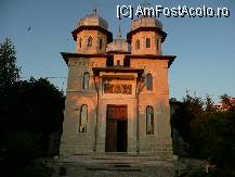 [P10] Biserica Sfintei Mănăstiri Dervent » foto by gubipek
 - 
<span class="allrVoted glyphicon glyphicon-heart hidden" id="av39339"></span>
<a class="m-l-10 hidden" id="sv39339" onclick="voting_Foto_DelVot(,39339,26973)" role="button">șterge vot <span class="glyphicon glyphicon-remove"></span></a>
<a id="v939339" class=" c-red"  onclick="voting_Foto_SetVot(39339)" role="button"><span class="glyphicon glyphicon-heart-empty"></span> <b>LIKE</b> = Votează poza</a> <img class="hidden"  id="f39339W9" src="/imagini/loader.gif" border="0" /><span class="AjErrMes hidden" id="e39339ErM"></span>