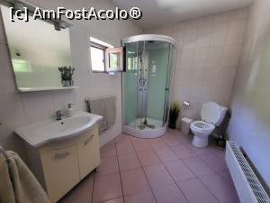 [P27] Și baia este spațioasă » foto by tripyy
 - 
<span class="allrVoted glyphicon glyphicon-heart hidden" id="av1314717"></span>
<a class="m-l-10 hidden" id="sv1314717" onclick="voting_Foto_DelVot(,1314717,26997)" role="button">șterge vot <span class="glyphicon glyphicon-remove"></span></a>
<a id="v91314717" class=" c-red"  onclick="voting_Foto_SetVot(1314717)" role="button"><span class="glyphicon glyphicon-heart-empty"></span> <b>LIKE</b> = Votează poza</a> <img class="hidden"  id="f1314717W9" src="/imagini/loader.gif" border="0" /><span class="AjErrMes hidden" id="e1314717ErM"></span>