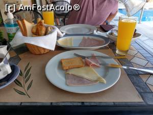 [P48] Mic dejun, Kavos Plaza, aperitivul. » foto by maryka
 - 
<span class="allrVoted glyphicon glyphicon-heart hidden" id="av1246327"></span>
<a class="m-l-10 hidden" id="sv1246327" onclick="voting_Foto_DelVot(,1246327,27007)" role="button">șterge vot <span class="glyphicon glyphicon-remove"></span></a>
<a id="v91246327" class=" c-red"  onclick="voting_Foto_SetVot(1246327)" role="button"><span class="glyphicon glyphicon-heart-empty"></span> <b>LIKE</b> = Votează poza</a> <img class="hidden"  id="f1246327W9" src="/imagini/loader.gif" border="0" /><span class="AjErrMes hidden" id="e1246327ErM"></span>