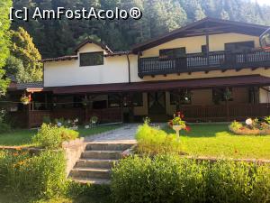 [P05] Casa Mariflor - peluza din față » foto by k-lator
 - 
<span class="allrVoted glyphicon glyphicon-heart hidden" id="av1248454"></span>
<a class="m-l-10 hidden" id="sv1248454" onclick="voting_Foto_DelVot(,1248454,27027)" role="button">șterge vot <span class="glyphicon glyphicon-remove"></span></a>
<a id="v91248454" class=" c-red"  onclick="voting_Foto_SetVot(1248454)" role="button"><span class="glyphicon glyphicon-heart-empty"></span> <b>LIKE</b> = Votează poza</a> <img class="hidden"  id="f1248454W9" src="/imagini/loader.gif" border="0" /><span class="AjErrMes hidden" id="e1248454ErM"></span>