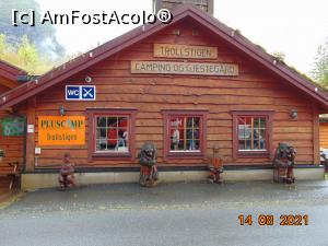 [P22] Trollstigen, la casuta cu troli » foto by Yolanda
 - 
<span class="allrVoted glyphicon glyphicon-heart hidden" id="av1251678"></span>
<a class="m-l-10 hidden" id="sv1251678" onclick="voting_Foto_DelVot(,1251678,27057)" role="button">șterge vot <span class="glyphicon glyphicon-remove"></span></a>
<a id="v91251678" class=" c-red"  onclick="voting_Foto_SetVot(1251678)" role="button"><span class="glyphicon glyphicon-heart-empty"></span> <b>LIKE</b> = Votează poza</a> <img class="hidden"  id="f1251678W9" src="/imagini/loader.gif" border="0" /><span class="AjErrMes hidden" id="e1251678ErM"></span>
