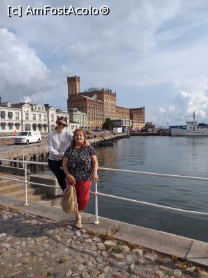 [P16] Kalmar, in port » foto by Yolanda
 - 
<span class="allrVoted glyphicon glyphicon-heart hidden" id="av1259908"></span>
<a class="m-l-10 hidden" id="sv1259908" onclick="voting_Foto_DelVot(,1259908,27057)" role="button">șterge vot <span class="glyphicon glyphicon-remove"></span></a>
<a id="v91259908" class=" c-red"  onclick="voting_Foto_SetVot(1259908)" role="button"><span class="glyphicon glyphicon-heart-empty"></span> <b>LIKE</b> = Votează poza</a> <img class="hidden"  id="f1259908W9" src="/imagini/loader.gif" border="0" /><span class="AjErrMes hidden" id="e1259908ErM"></span>