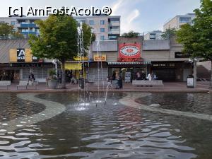 [P17] Stockholm, la periferie, zona locuita de emigranti » foto by Yolanda
 - 
<span class="allrVoted glyphicon glyphicon-heart hidden" id="av1259909"></span>
<a class="m-l-10 hidden" id="sv1259909" onclick="voting_Foto_DelVot(,1259909,27057)" role="button">șterge vot <span class="glyphicon glyphicon-remove"></span></a>
<a id="v91259909" class=" c-red"  onclick="voting_Foto_SetVot(1259909)" role="button"><span class="glyphicon glyphicon-heart-empty"></span> <b>LIKE</b> = Votează poza</a> <img class="hidden"  id="f1259909W9" src="/imagini/loader.gif" border="0" /><span class="AjErrMes hidden" id="e1259909ErM"></span>