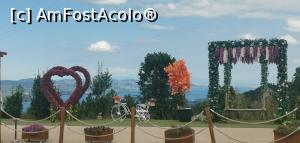 [P21] Pe cel mai înalt punct din <strong>Mașukiye. Locuri amenajate pentru ședințe foto, cu vedere la Marea Marmara.</strong> » foto by Aurici
 - 
<span class="allrVoted glyphicon glyphicon-heart hidden" id="av1255410"></span>
<a class="m-l-10 hidden" id="sv1255410" onclick="voting_Foto_DelVot(,1255410,27088)" role="button">șterge vot <span class="glyphicon glyphicon-remove"></span></a>
<a id="v91255410" class=" c-red"  onclick="voting_Foto_SetVot(1255410)" role="button"><span class="glyphicon glyphicon-heart-empty"></span> <b>LIKE</b> = Votează poza</a> <img class="hidden"  id="f1255410W9" src="/imagini/loader.gif" border="0" /><span class="AjErrMes hidden" id="e1255410ErM"></span>