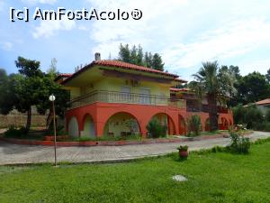 [P01] Villa Panorama Studios, Posidi - vedere din față » foto by Dragoș_MD
 - 
<span class="allrVoted glyphicon glyphicon-heart hidden" id="av1255950"></span>
<a class="m-l-10 hidden" id="sv1255950" onclick="voting_Foto_DelVot(,1255950,27092)" role="button">șterge vot <span class="glyphicon glyphicon-remove"></span></a>
<a id="v91255950" class=" c-red"  onclick="voting_Foto_SetVot(1255950)" role="button"><span class="glyphicon glyphicon-heart-empty"></span> <b>LIKE</b> = Votează poza</a> <img class="hidden"  id="f1255950W9" src="/imagini/loader.gif" border="0" /><span class="AjErrMes hidden" id="e1255950ErM"></span>