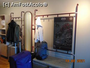 [P05] cuierul metalic pe care îl vom întâlni în toate hotelurile Scandic » foto by Yolanda
 - 
<span class="allrVoted glyphicon glyphicon-heart hidden" id="av1260107"></span>
<a class="m-l-10 hidden" id="sv1260107" onclick="voting_Foto_DelVot(,1260107,27127)" role="button">șterge vot <span class="glyphicon glyphicon-remove"></span></a>
<a id="v91260107" class=" c-red"  onclick="voting_Foto_SetVot(1260107)" role="button"><span class="glyphicon glyphicon-heart-empty"></span> <b>LIKE</b> = Votează poza</a> <img class="hidden"  id="f1260107W9" src="/imagini/loader.gif" border="0" /><span class="AjErrMes hidden" id="e1260107ErM"></span>