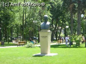 [P01] 1. Bustul lui Anton Pann din „Parcul Expoziției”.  » foto by msnd
 - 
<span class="allrVoted glyphicon glyphicon-heart hidden" id="av973578"></span>
<a class="m-l-10 hidden" id="sv973578" onclick="voting_Foto_DelVot(,973578,27139)" role="button">șterge vot <span class="glyphicon glyphicon-remove"></span></a>
<a id="v9973578" class=" c-red"  onclick="voting_Foto_SetVot(973578)" role="button"><span class="glyphicon glyphicon-heart-empty"></span> <b>LIKE</b> = Votează poza</a> <img class="hidden"  id="f973578W9" src="/imagini/loader.gif" border="0" /><span class="AjErrMes hidden" id="e973578ErM"></span>