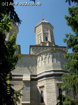 [P08] Biserica 3 ierarhi din Iasi.  » foto by profesor73
 - 
<span class="allrVoted glyphicon glyphicon-heart hidden" id="av945078"></span>
<a class="m-l-10 hidden" id="sv945078" onclick="voting_Foto_DelVot(,945078,27139)" role="button">șterge vot <span class="glyphicon glyphicon-remove"></span></a>
<a id="v9945078" class=" c-red"  onclick="voting_Foto_SetVot(945078)" role="button"><span class="glyphicon glyphicon-heart-empty"></span> <b>LIKE</b> = Votează poza</a> <img class="hidden"  id="f945078W9" src="/imagini/loader.gif" border="0" /><span class="AjErrMes hidden" id="e945078ErM"></span>