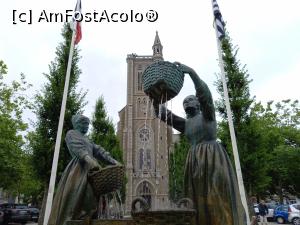 [P14] Fantana din fașa Bisericii  Saint Meen » foto by Mika
 - 
<span class="allrVoted glyphicon glyphicon-heart hidden" id="av1261870"></span>
<a class="m-l-10 hidden" id="sv1261870" onclick="voting_Foto_DelVot(,1261870,27141)" role="button">șterge vot <span class="glyphicon glyphicon-remove"></span></a>
<a id="v91261870" class=" c-red"  onclick="voting_Foto_SetVot(1261870)" role="button"><span class="glyphicon glyphicon-heart-empty"></span> <b>LIKE</b> = Votează poza</a> <img class="hidden"  id="f1261870W9" src="/imagini/loader.gif" border="0" /><span class="AjErrMes hidden" id="e1261870ErM"></span>