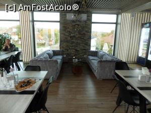 [P11] Restaurantul și un spațiu de relaxare. » foto by Safta Radu
 - 
<span class="allrVoted glyphicon glyphicon-heart hidden" id="av1261919"></span>
<a class="m-l-10 hidden" id="sv1261919" onclick="voting_Foto_DelVot(,1261919,27142)" role="button">șterge vot <span class="glyphicon glyphicon-remove"></span></a>
<a id="v91261919" class=" c-red"  onclick="voting_Foto_SetVot(1261919)" role="button"><span class="glyphicon glyphicon-heart-empty"></span> <b>LIKE</b> = Votează poza</a> <img class="hidden"  id="f1261919W9" src="/imagini/loader.gif" border="0" /><span class="AjErrMes hidden" id="e1261919ErM"></span>