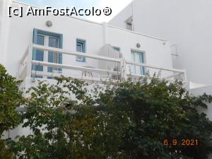 [P11] Andriani's Guest House: balconul nostru » foto by irinad
 - 
<span class="allrVoted glyphicon glyphicon-heart hidden" id="av1263416"></span>
<a class="m-l-10 hidden" id="sv1263416" onclick="voting_Foto_DelVot(,1263416,27166)" role="button">șterge vot <span class="glyphicon glyphicon-remove"></span></a>
<a id="v91263416" class=" c-red"  onclick="voting_Foto_SetVot(1263416)" role="button"><span class="glyphicon glyphicon-heart-empty"></span> <b>LIKE</b> = Votează poza</a> <img class="hidden"  id="f1263416W9" src="/imagini/loader.gif" border="0" /><span class="AjErrMes hidden" id="e1263416ErM"></span>