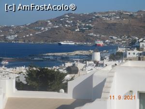 [P16] Andriani's Guest House: moara Boni din balcon şi priveliştea către port » foto by irinad
 - 
<span class="allrVoted glyphicon glyphicon-heart hidden" id="av1263421"></span>
<a class="m-l-10 hidden" id="sv1263421" onclick="voting_Foto_DelVot(,1263421,27166)" role="button">șterge vot <span class="glyphicon glyphicon-remove"></span></a>
<a id="v91263421" class=" c-red"  onclick="voting_Foto_SetVot(1263421)" role="button"><span class="glyphicon glyphicon-heart-empty"></span> <b>LIKE</b> = Votează poza</a> <img class="hidden"  id="f1263421W9" src="/imagini/loader.gif" border="0" /><span class="AjErrMes hidden" id="e1263421ErM"></span>