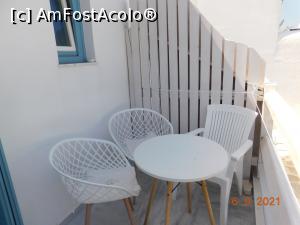 [P21] Andriani's Guest House: în balcon » foto by irinad
 - 
<span class="allrVoted glyphicon glyphicon-heart hidden" id="av1263426"></span>
<a class="m-l-10 hidden" id="sv1263426" onclick="voting_Foto_DelVot(,1263426,27166)" role="button">șterge vot <span class="glyphicon glyphicon-remove"></span></a>
<a id="v91263426" class=" c-red"  onclick="voting_Foto_SetVot(1263426)" role="button"><span class="glyphicon glyphicon-heart-empty"></span> <b>LIKE</b> = Votează poza</a> <img class="hidden"  id="f1263426W9" src="/imagini/loader.gif" border="0" /><span class="AjErrMes hidden" id="e1263426ErM"></span>