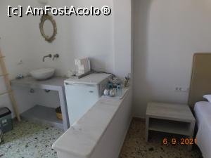 [P29] Andriani's Guest House: chiuveta, frigiderul, espressorul » foto by irinad
 - 
<span class="allrVoted glyphicon glyphicon-heart hidden" id="av1263434"></span>
<a class="m-l-10 hidden" id="sv1263434" onclick="voting_Foto_DelVot(,1263434,27166)" role="button">șterge vot <span class="glyphicon glyphicon-remove"></span></a>
<a id="v91263434" class=" c-red"  onclick="voting_Foto_SetVot(1263434)" role="button"><span class="glyphicon glyphicon-heart-empty"></span> <b>LIKE</b> = Votează poza</a> <img class="hidden"  id="f1263434W9" src="/imagini/loader.gif" border="0" /><span class="AjErrMes hidden" id="e1263434ErM"></span>