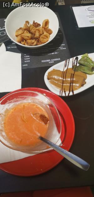 [P43] <strong>Prânz la l’airera din Jaca, cu Salmoreja, o supă rece de roșii cu bacon și pâine prăjită, cannelloni cu carne de taur și calamari prăjiți. Nu a încăput în poză berea Ambar dar era pe masă.</strong> » foto by Aurici
 - 
<span class="allrVoted glyphicon glyphicon-heart hidden" id="av1263794"></span>
<a class="m-l-10 hidden" id="sv1263794" onclick="voting_Foto_DelVot(,1263794,27167)" role="button">șterge vot <span class="glyphicon glyphicon-remove"></span></a>
<a id="v91263794" class=" c-red"  onclick="voting_Foto_SetVot(1263794)" role="button"><span class="glyphicon glyphicon-heart-empty"></span> <b>LIKE</b> = Votează poza</a> <img class="hidden"  id="f1263794W9" src="/imagini/loader.gif" border="0" /><span class="AjErrMes hidden" id="e1263794ErM"></span>