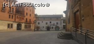 [P57] Piața Universității din Huesca. » foto by Aurici
 - 
<span class="allrVoted glyphicon glyphicon-heart hidden" id="av1263808"></span>
<a class="m-l-10 hidden" id="sv1263808" onclick="voting_Foto_DelVot(,1263808,27167)" role="button">șterge vot <span class="glyphicon glyphicon-remove"></span></a>
<a id="v91263808" class=" c-red"  onclick="voting_Foto_SetVot(1263808)" role="button"><span class="glyphicon glyphicon-heart-empty"></span> <b>LIKE</b> = Votează poza</a> <img class="hidden"  id="f1263808W9" src="/imagini/loader.gif" border="0" /><span class="AjErrMes hidden" id="e1263808ErM"></span>